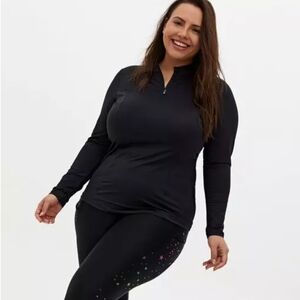 Torrid Active Swim NWT Black Long Sleeve Rashguard Size 1 1X